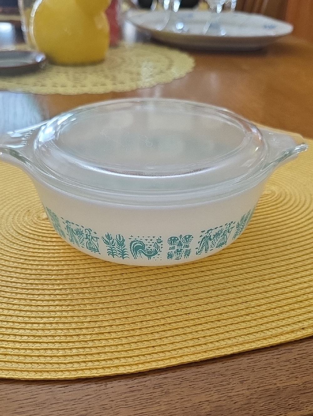 Vintage Pyrex Turquoise Amish Butter Print 1 Pt Refridgerator DISH